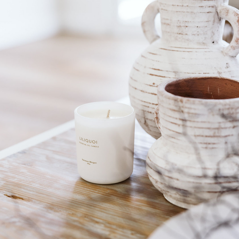 Liliquoi Essential Oil Candle