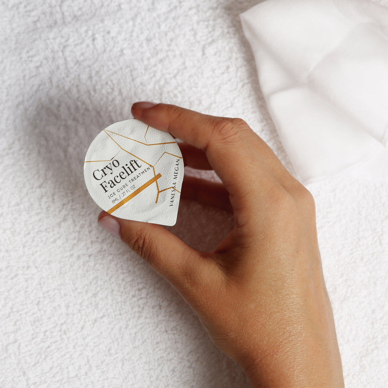 Cryō Facelift Ice Cube Treatment