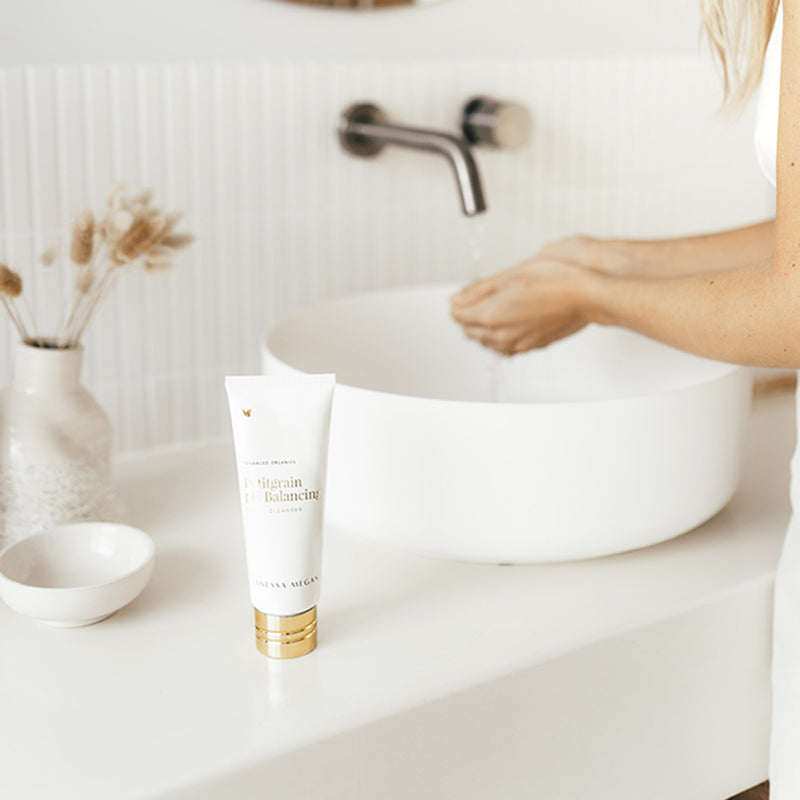 Vanessa_Megan_100_Natural__Petitgrain_pH_Balancing_Cream_Cleanser